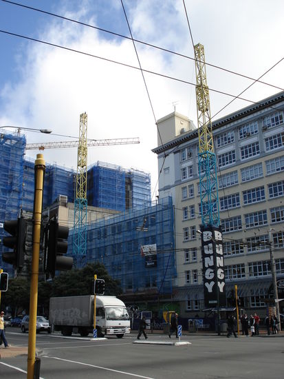 mitten in der city.. direkt an einer der hauptstrassen..