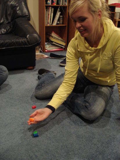 ein paar typisch neuseelaendische spiele habe ich auch schon gelernt, dies is eins, was ich nich mal im ansatz gecheckt habe.. 