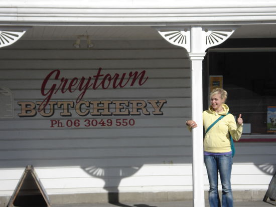 eine ganz huebsche schlachterei, ehrlich.. herrlich! 