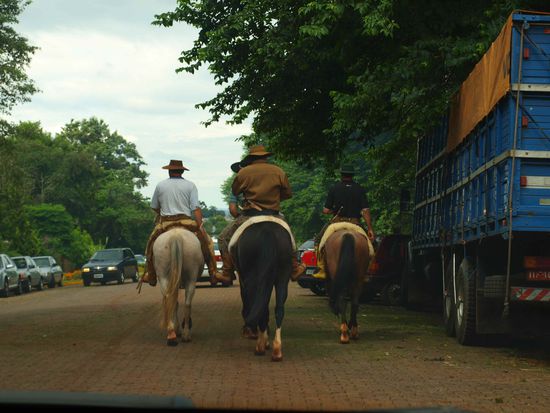 Die echten Gauchos sind noch auf Pferden unterwegs!