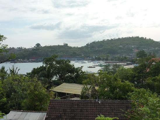 Padangbai von oben.