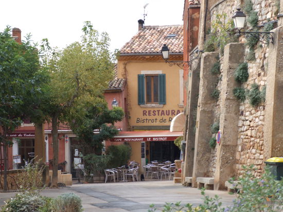 Vormittägliche Ruhe in Roussillon