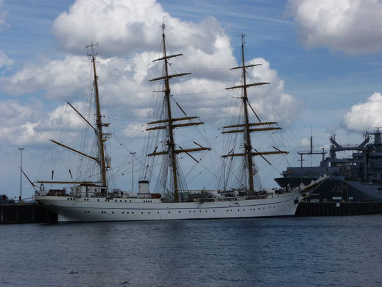 Die Gorch Fock in ihrem Heimathafen