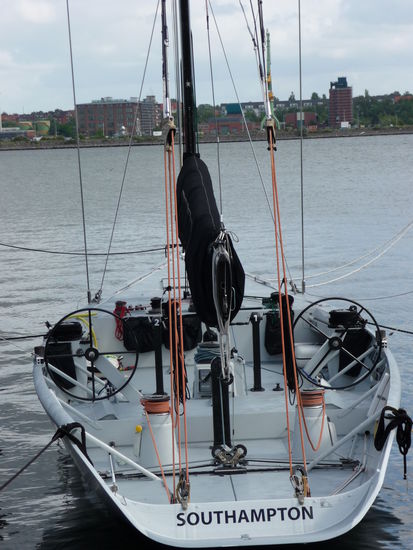 Moderne Rennsegler contra ...