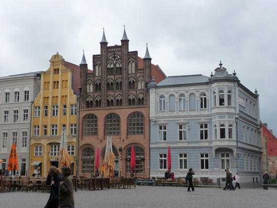 Backstein-Gotik und repräsentative Bürgerhäuser am Alten Markt