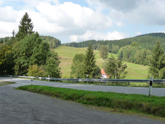 Tour-de-France-verdächtiger Aufstieg nach Hinterhermsdorf (auf dem Bild sieht's gar nicht so steil aus )