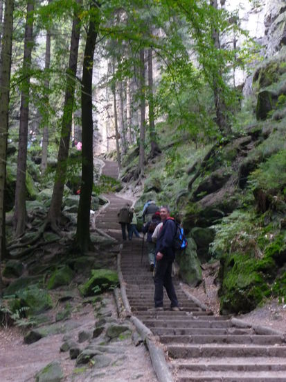 Aufstieg durch die Schwedenlöcher
