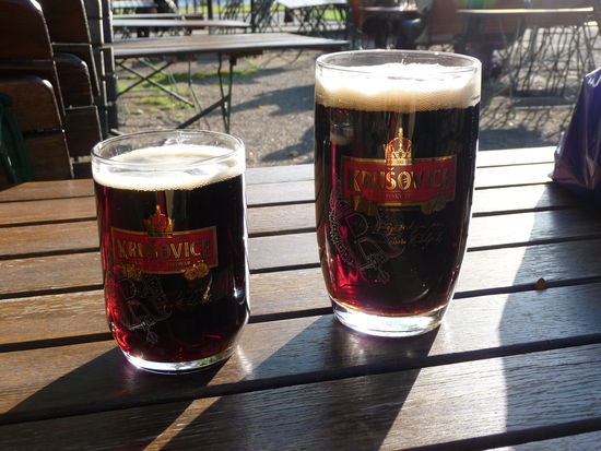 Der Kopf tut weh, die Füße stinken - jetzt ist Zeit ein Bier zu trinken 