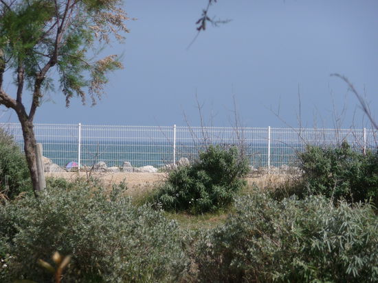 Blick aus dem Vorzelt direkt auf's Meer