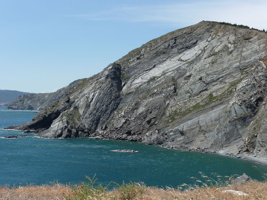 Tolle Ausblicke auf eine spektakuläre Küstenlandschaft