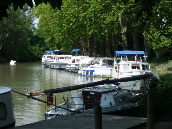 Hausboot-Idylle am Canal du Midi - irgendwann werde ich hier mal selbst zum Kapitän!!!
