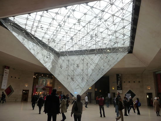 Erste Station der Museumstour: Der Louvre