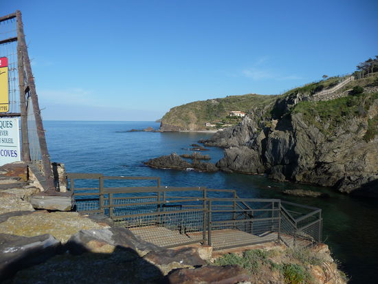 Ein kurzer Weg für das morgendliche Bad im Meer