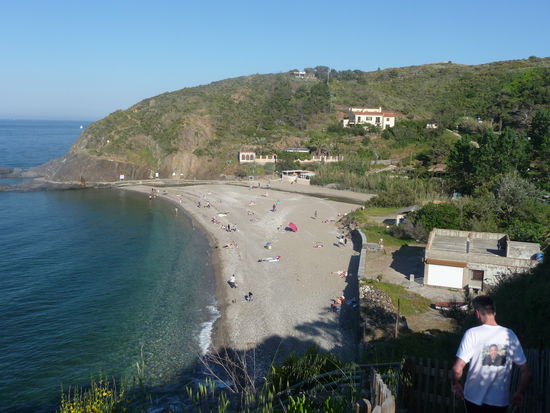 Doch dafür gibt's tolle Ausblicke auf versteckte Buchten