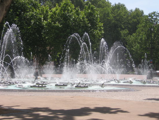 Wasserspiele im Park