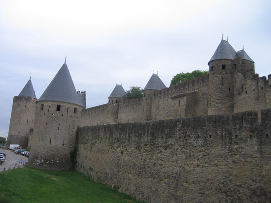 Die Festungsmauern der Cité