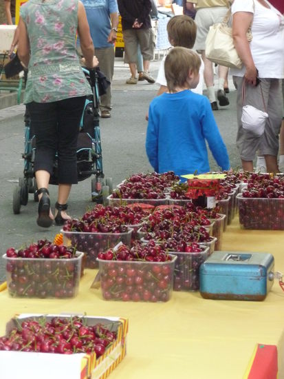 Céret ganz im Zeichen der roten Früchte