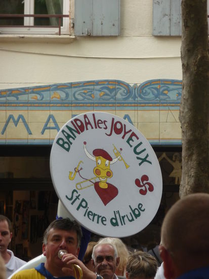 Livemusik (schön schräg) gab's ebenfalls an jeder Ecke