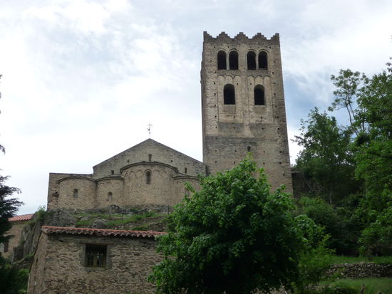 Die Abbay St.-Martin-de-Canigou ist nach einstündiger Wanderung erreicht