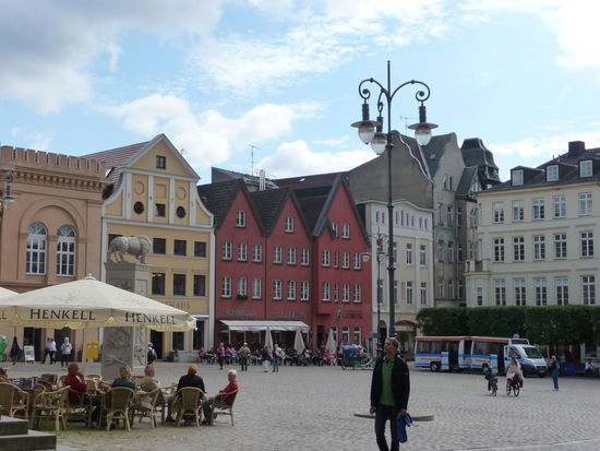 Sonniger Marktplatz von Schwerin
