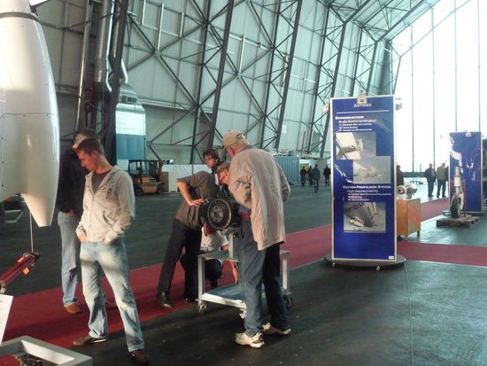 Und ein Blick ins Innere des Hangars