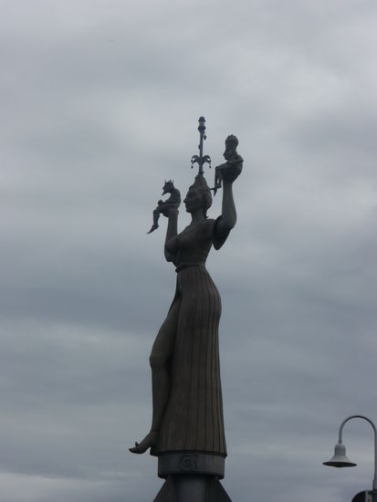 Die Imperia wacht über den Konstanzer Hafen