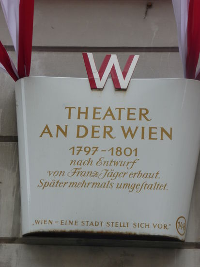 Am Theater an der Wien startete unser Audiowalk, der die wichtigsten Sehenswürdigkeiten Wiens streifte