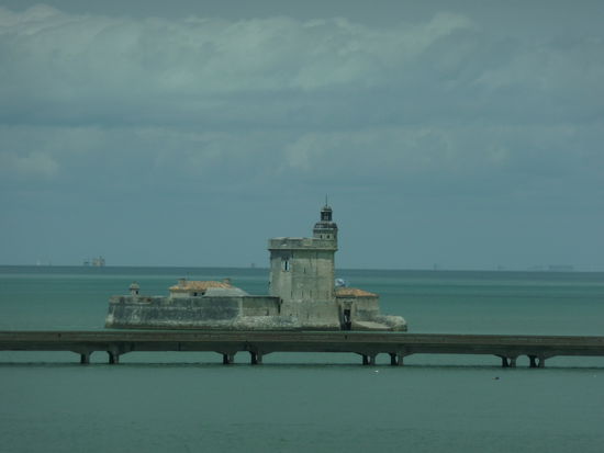 Erste Eindrücke auf der Fahrt über die (kostenlose) Brücke zur Île d'Oleron