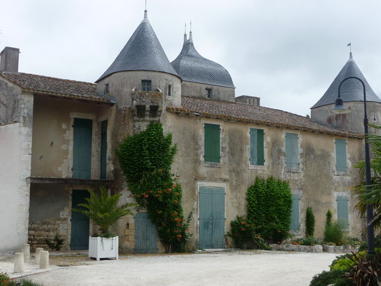 Das Schloss Bonnemie mit seinem leicht morbiden Charme