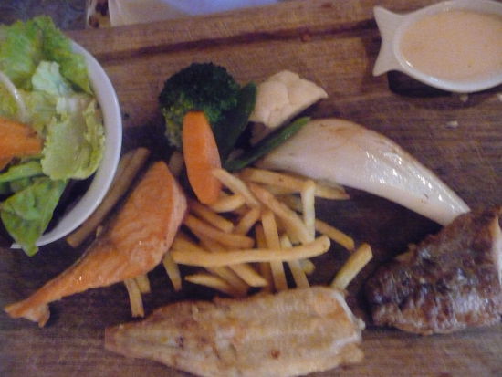 Grillteller von diversen Fischen
