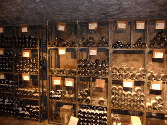 Die altehrwürdigen, edlen Tropfen lagen jedoch hinter Verschluss