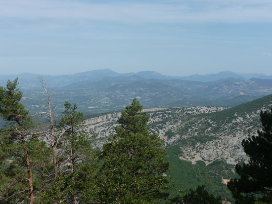 Unterwegs immer wieder tolle Ausblicke bei leider etwas dunstigem Wetter