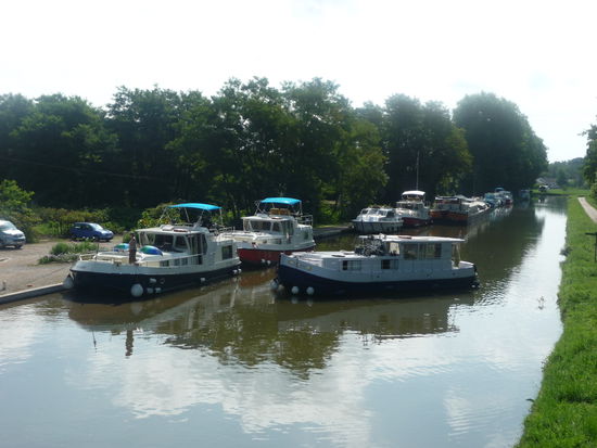 Hausboote gucken am Canal du Centre