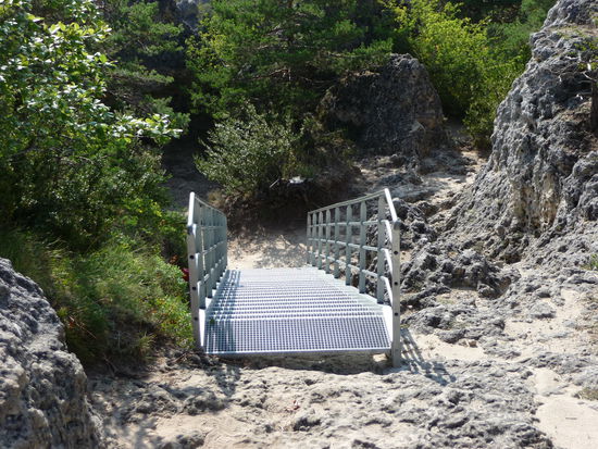 Über Leitern und Treppen erschließt sich dieses grandiose Naturschauspiel