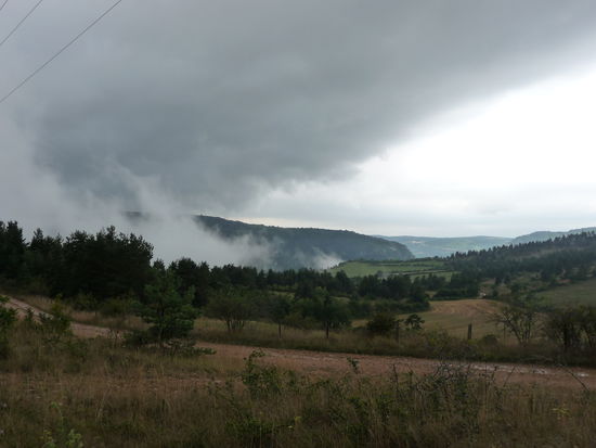 So schnell, wie das Unwetter kam, zieht es auch wieder weiter. Doch dafür sind die Temperaturen in den einstelligen Bereich gerutscht 