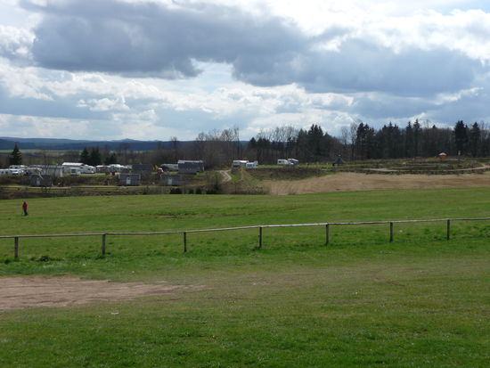 Blick auf den Teil des Campingplatzes, der neu angelegt wurde und für Touristen zur Verfügung steht