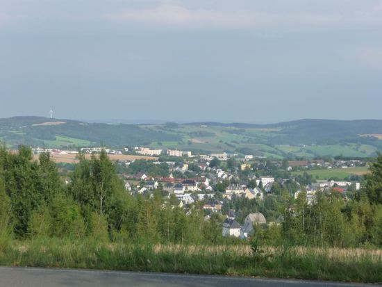 Es wird nicht zuviel versprochen: Blick auf das Erzgebirge und die Stadt Zschopau