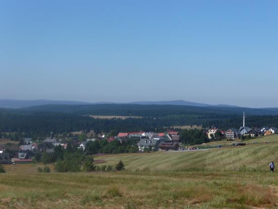 Blick auf Bozi Dar (Gottesgab) - die auf 1028 Metern höchstgelegene Stadt Europas.