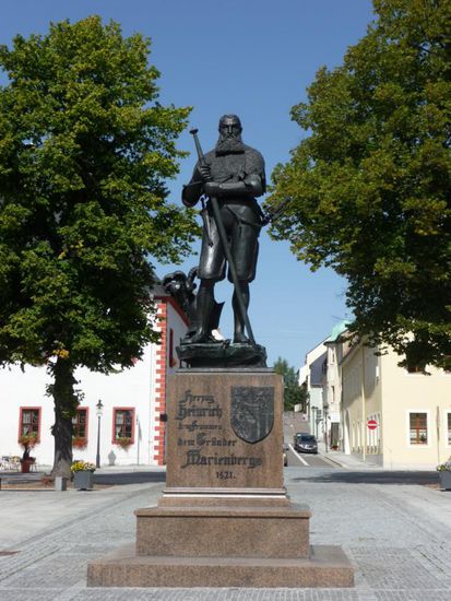 Der Stadtgründer Herzog Heinrich von Sachsen auf dem Marktplatz von Marienberg