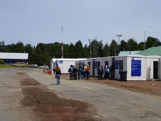 Wir verlassen Chile am provisorischen Grenzübergang, der wegen eines Brandes zwei Wochen lang geschlossen war.