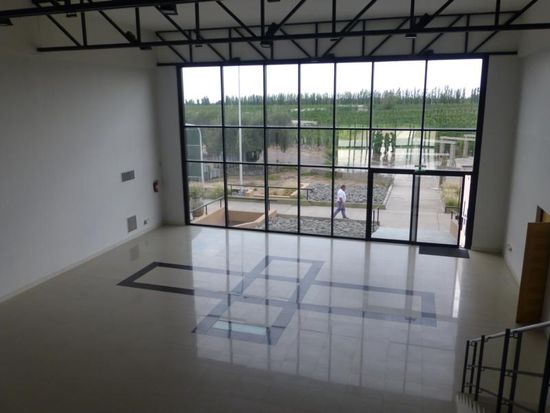 2. Station in der auf Hochglanz polierten Industrie-Bodega. Das gefällt uns weniger