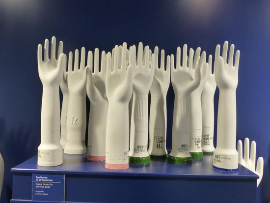 Gußformen aus Keramik für Gummihandschuhe 