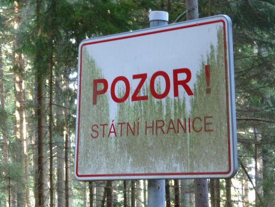 Irgendwie haben wir das Gefühl, hier auf alten Schmugglerpfaden unterwegs zu sein....