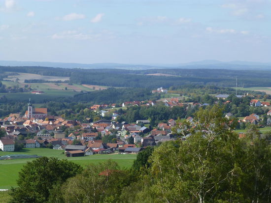 Neualbenreuth am Fuße des Grenzlandturms