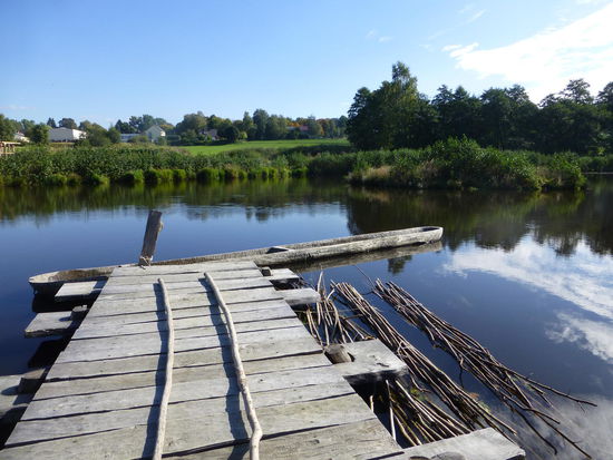 Auch ein Fischteich gehört zum slawischen Dorf
