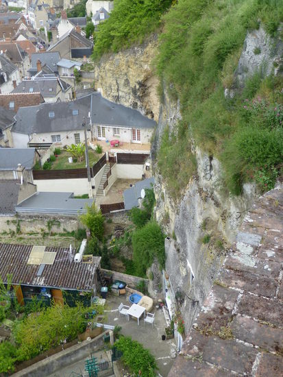 Häuser und Wohnungen sind hier an und in den Felsen gebaut