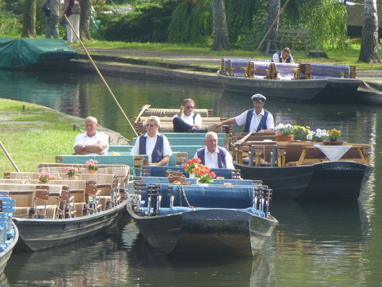 Warten auf Kundschaft