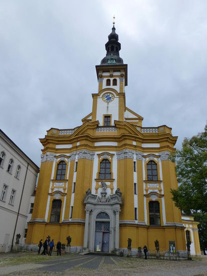 Die barocke Kirche von Kloster Neuzelle. Das kennen wir zwar von Bayern oder Oberschwaben - hier in Brandenburg hätten wir solche barocke Pracht eher nicht vermutet