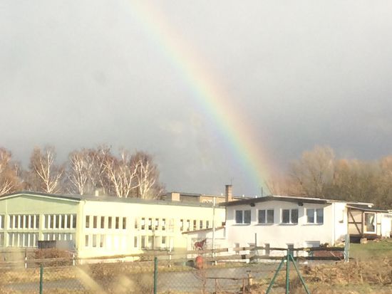 Um danach wieder in einen Regenbogen zu münden