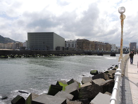 Aber auch moderne Architektur gibt's zu bestaunen